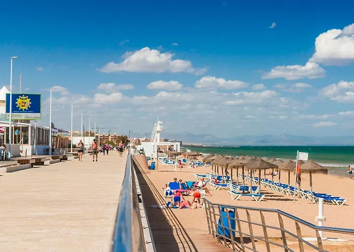 Soleados Cerca De La Playa La Mata *